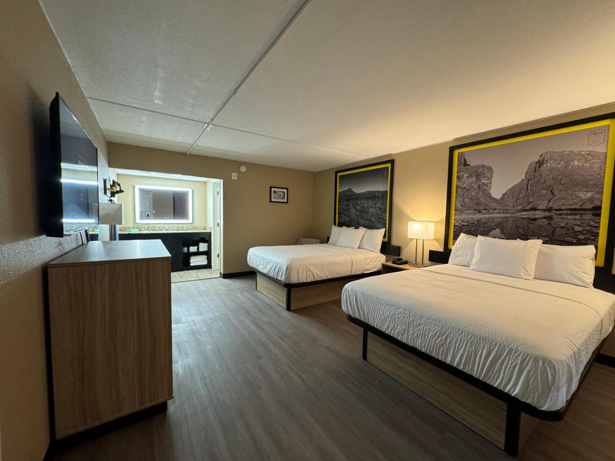 Super 8 By Wyndham Corpus Christi Airport Hotel ภายนอก รูปภาพ