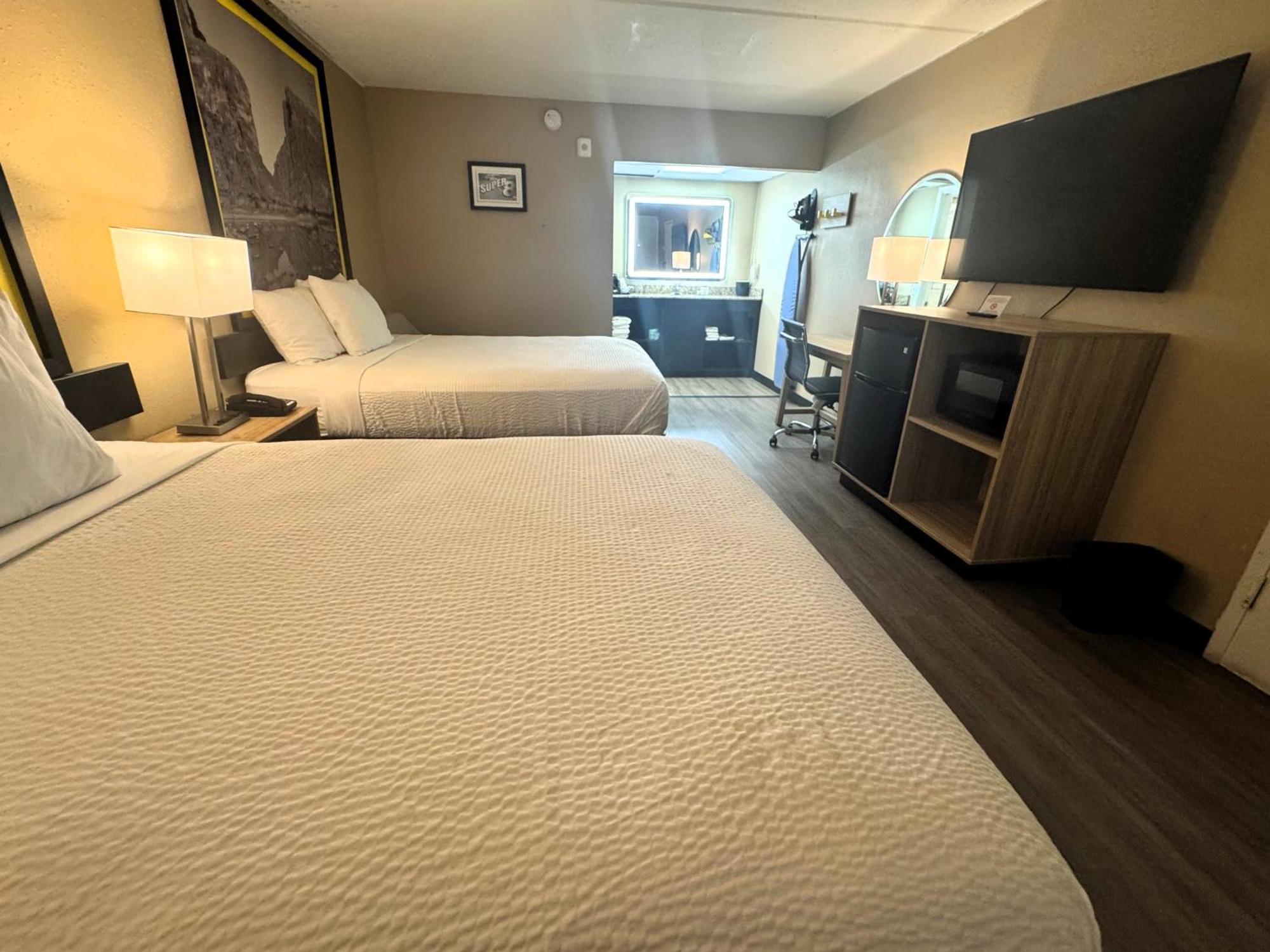 Super 8 By Wyndham Corpus Christi Airport Hotel ภายนอก รูปภาพ