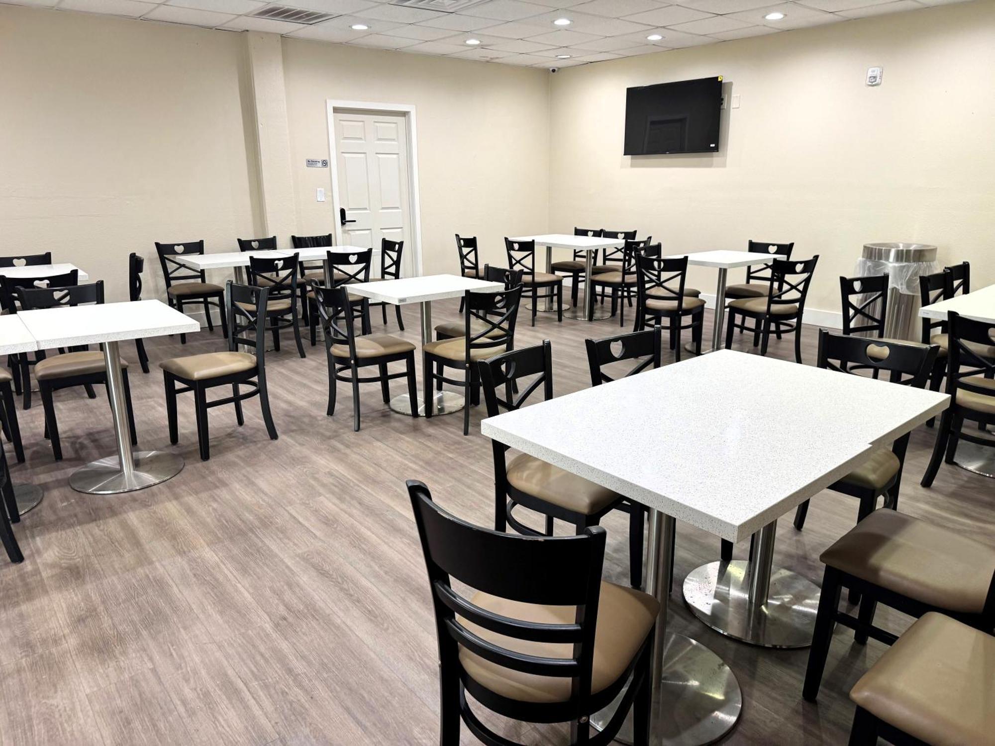 Super 8 By Wyndham Corpus Christi Airport Hotel ภายนอก รูปภาพ