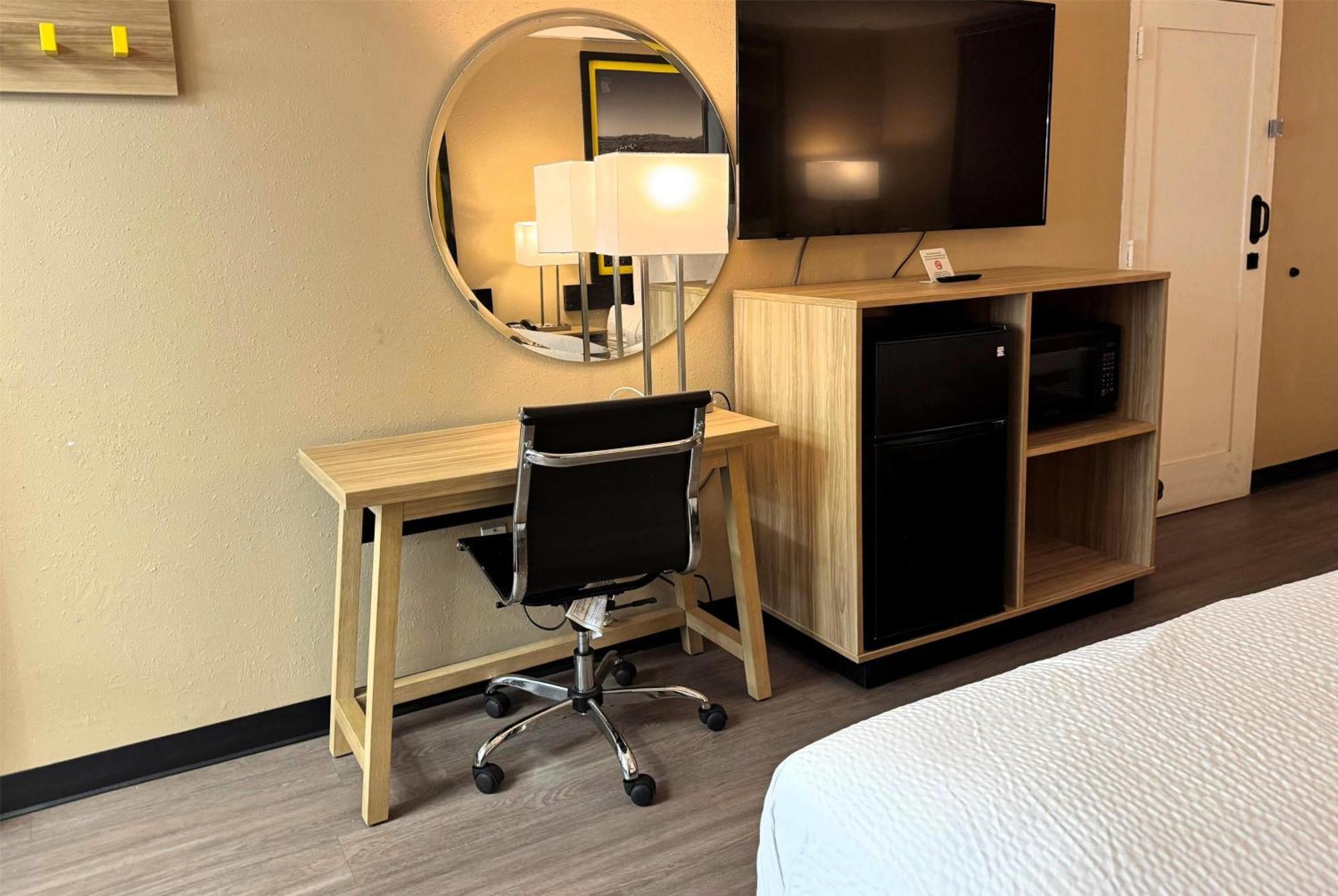 Super 8 By Wyndham Corpus Christi Airport Hotel ภายนอก รูปภาพ