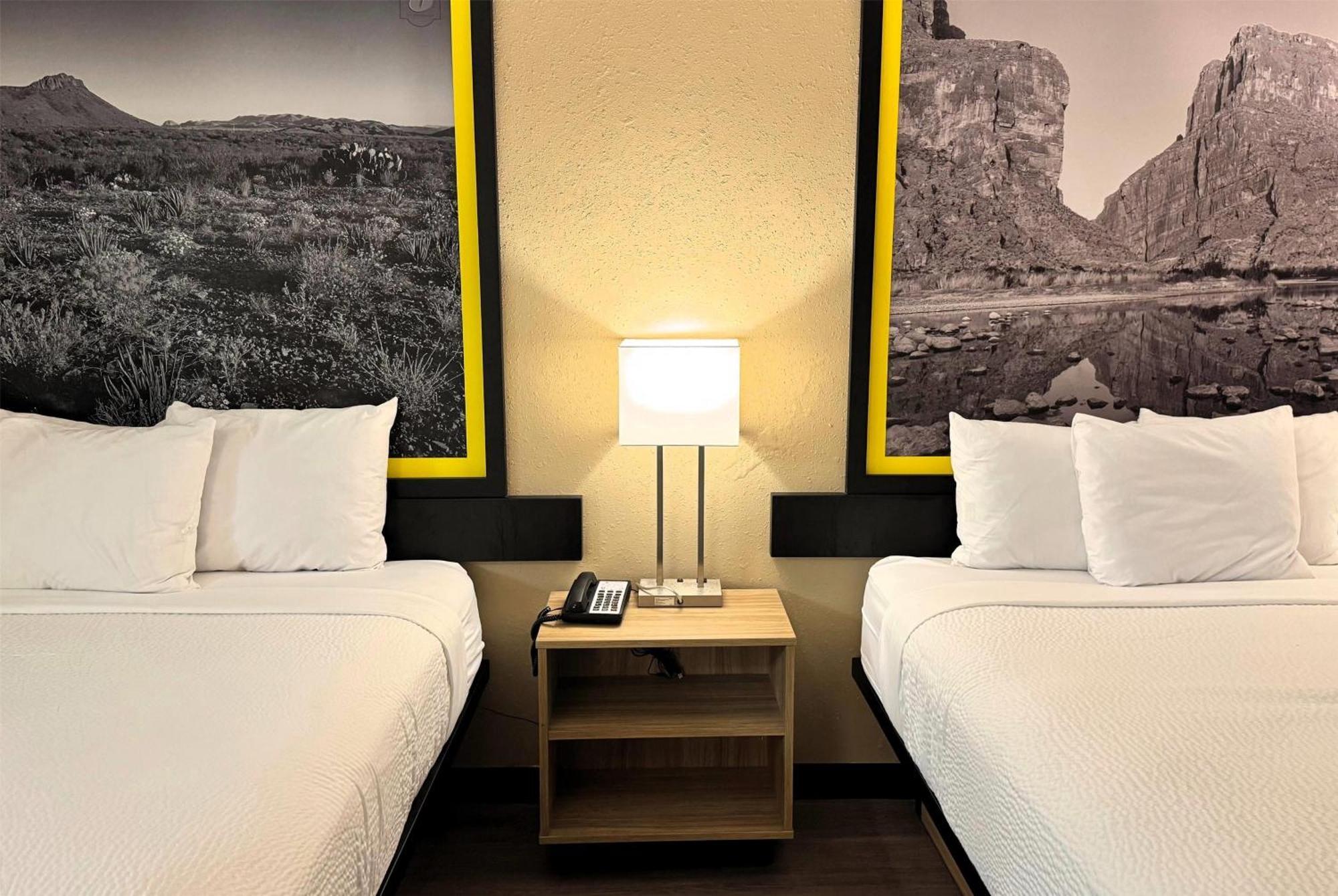 Super 8 By Wyndham Corpus Christi Airport Hotel ภายนอก รูปภาพ